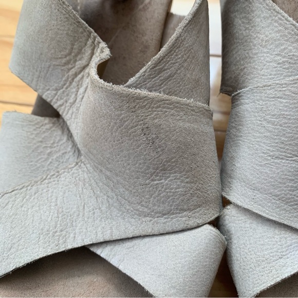 Clarks Soft Cushion Suede Wedge Sandles Beige Nude 8 - Picture 4 of 8